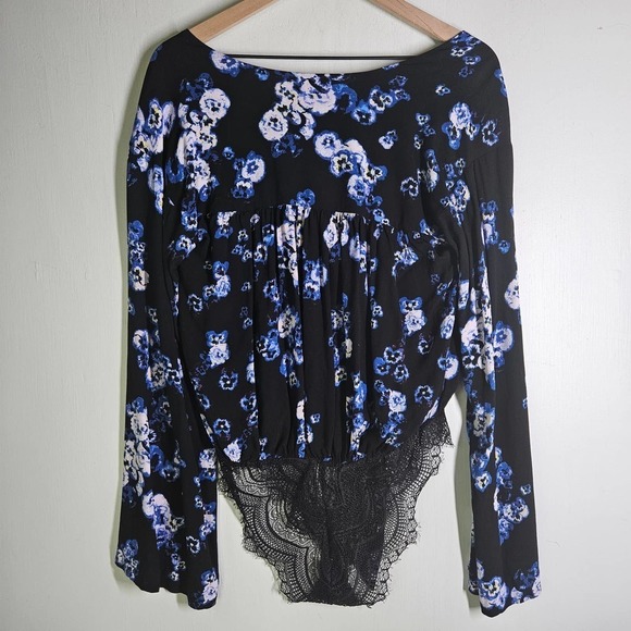 Intimately Free People Forties Feels Bodysuit S Black Blue Floral Bell Sleeve - Picture 8 of 12